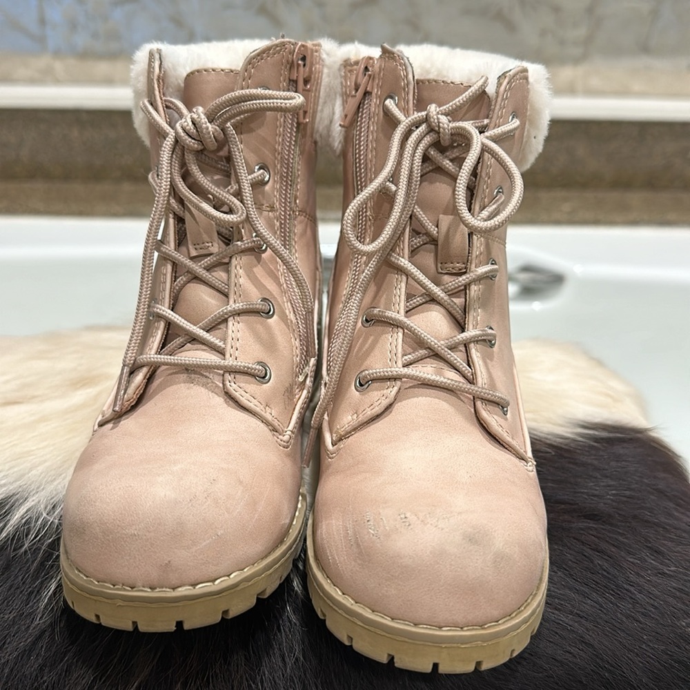 DOLCE VITA KIDS BOOTS WITH FAUX FUR SIZE 2